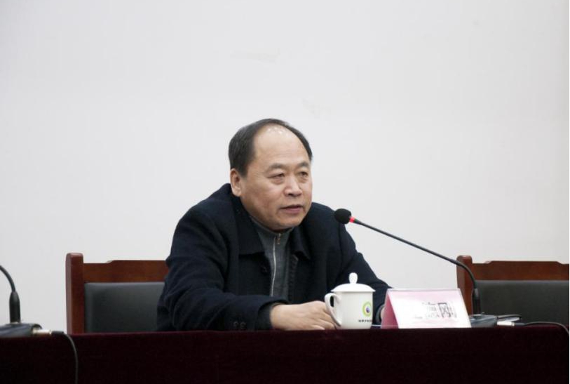 市能源集團公司召開新任職中層干部集體談話會議(圖3)