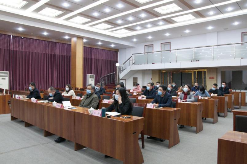 市能源集團公司召開新任職中層干部集體談話會議(圖2)