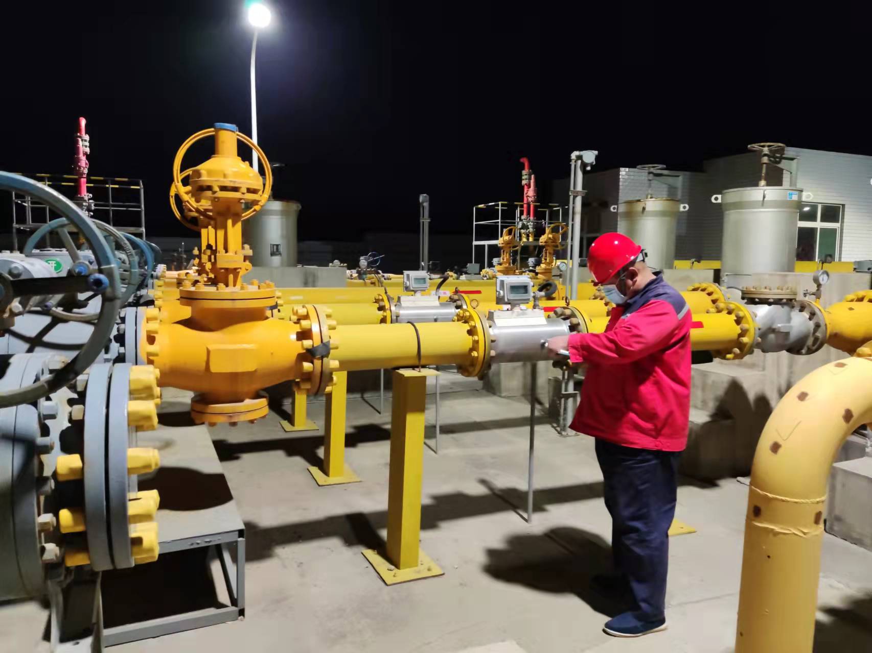 堅守崗位勇擔當  “藍焰衛士”同抗“疫”(圖3)