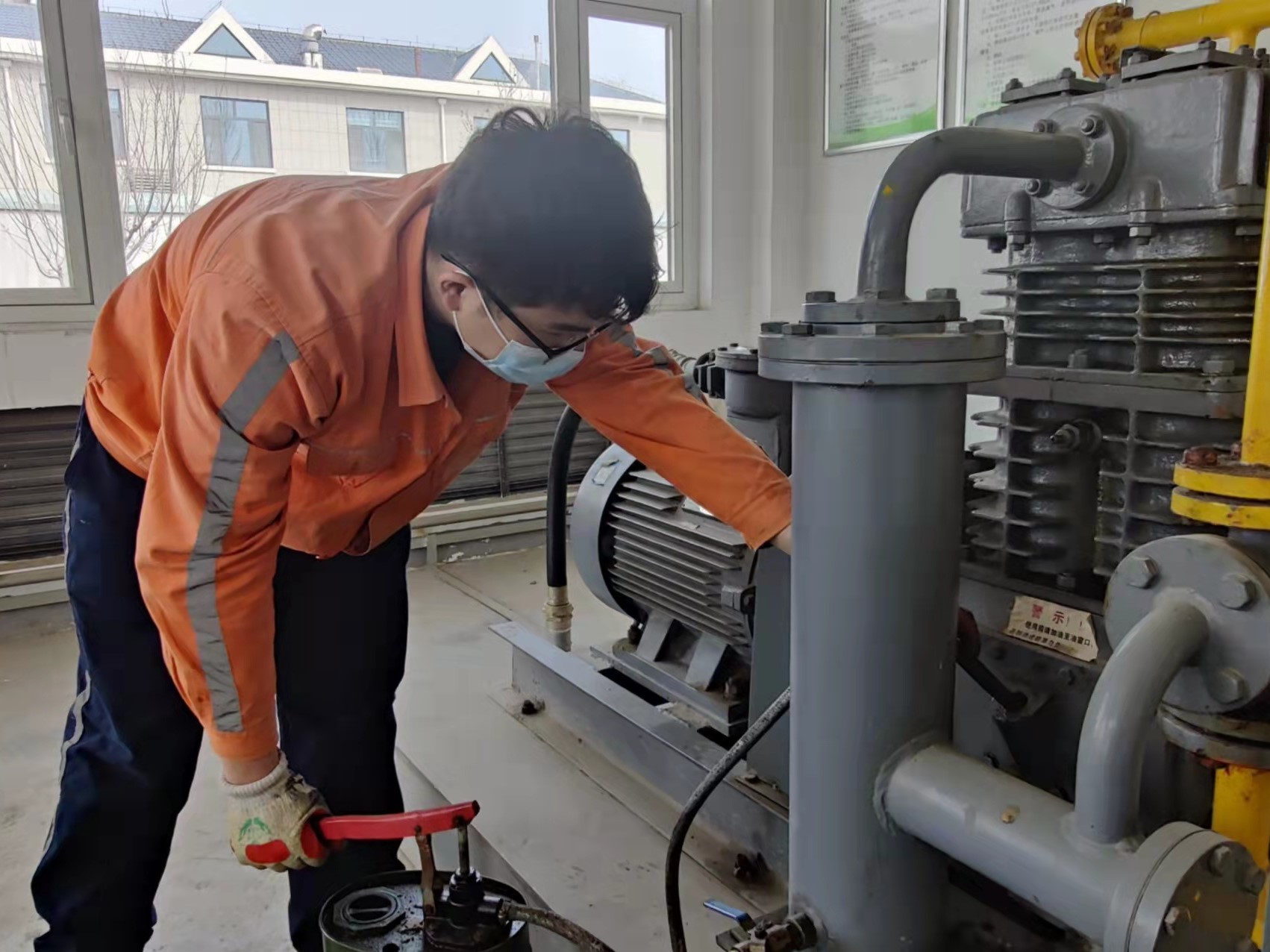 堅守崗位勇擔當  “藍焰衛士”同抗“疫”(圖10)