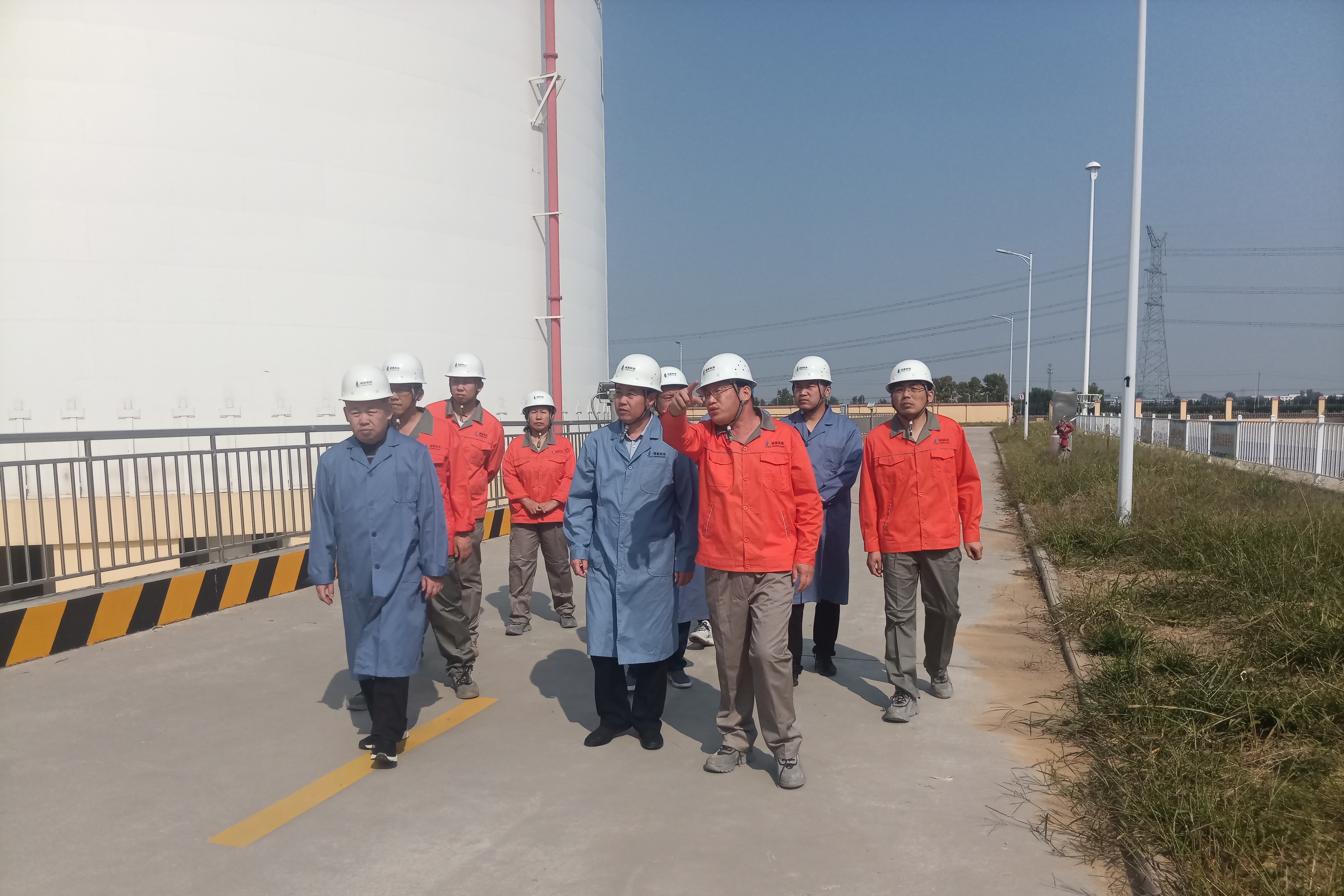 市能源集團黨委書記、董事長劉帥督導“雙節”期間安全生產工作(圖2)
