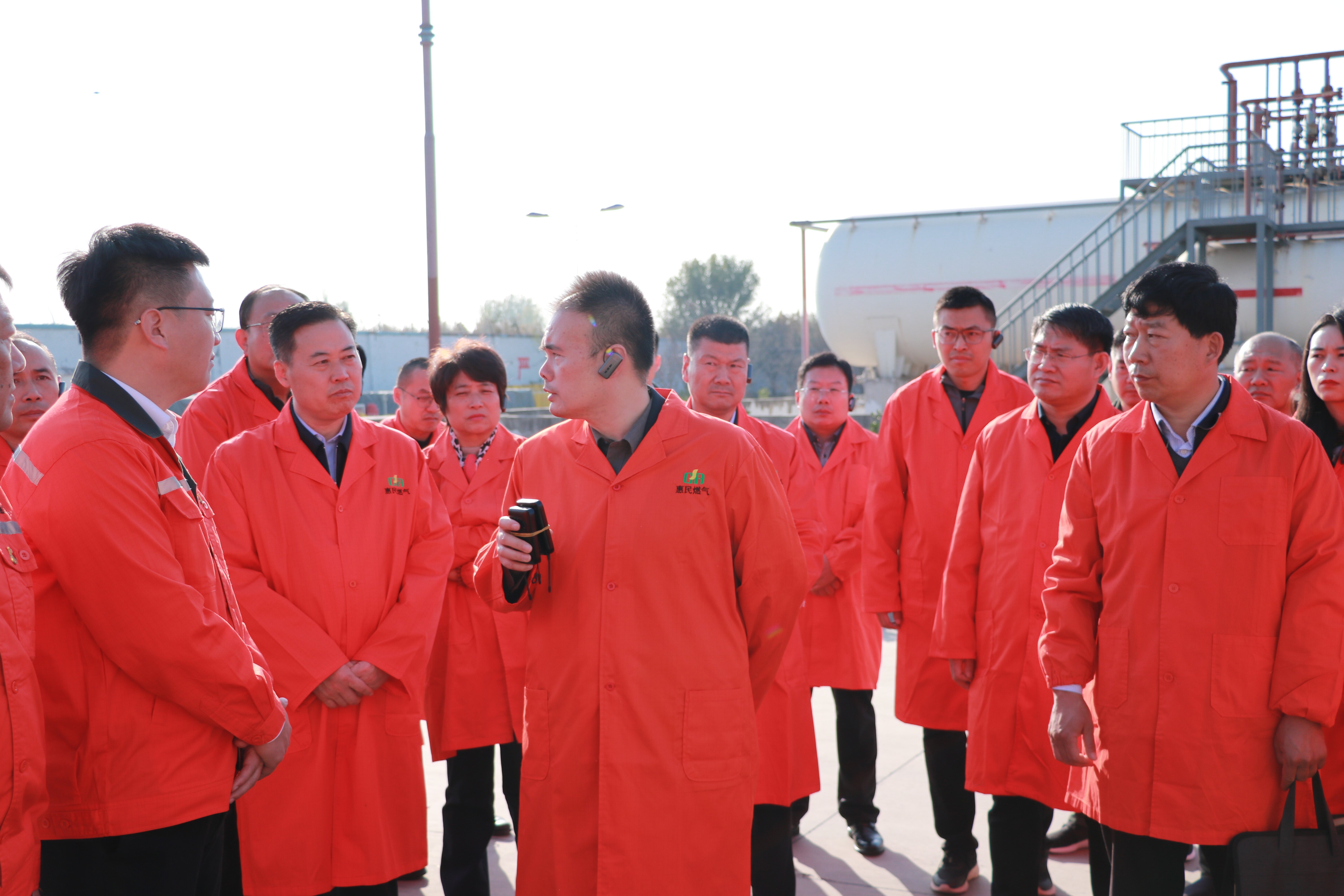 市能源集團承接全省市場監(jiān)管系統(tǒng)城鎮(zhèn)燃氣專項整治工作推進會現(xiàn)場觀摩部分 場站運行管理經(jīng)驗被點贊推廣(圖2)